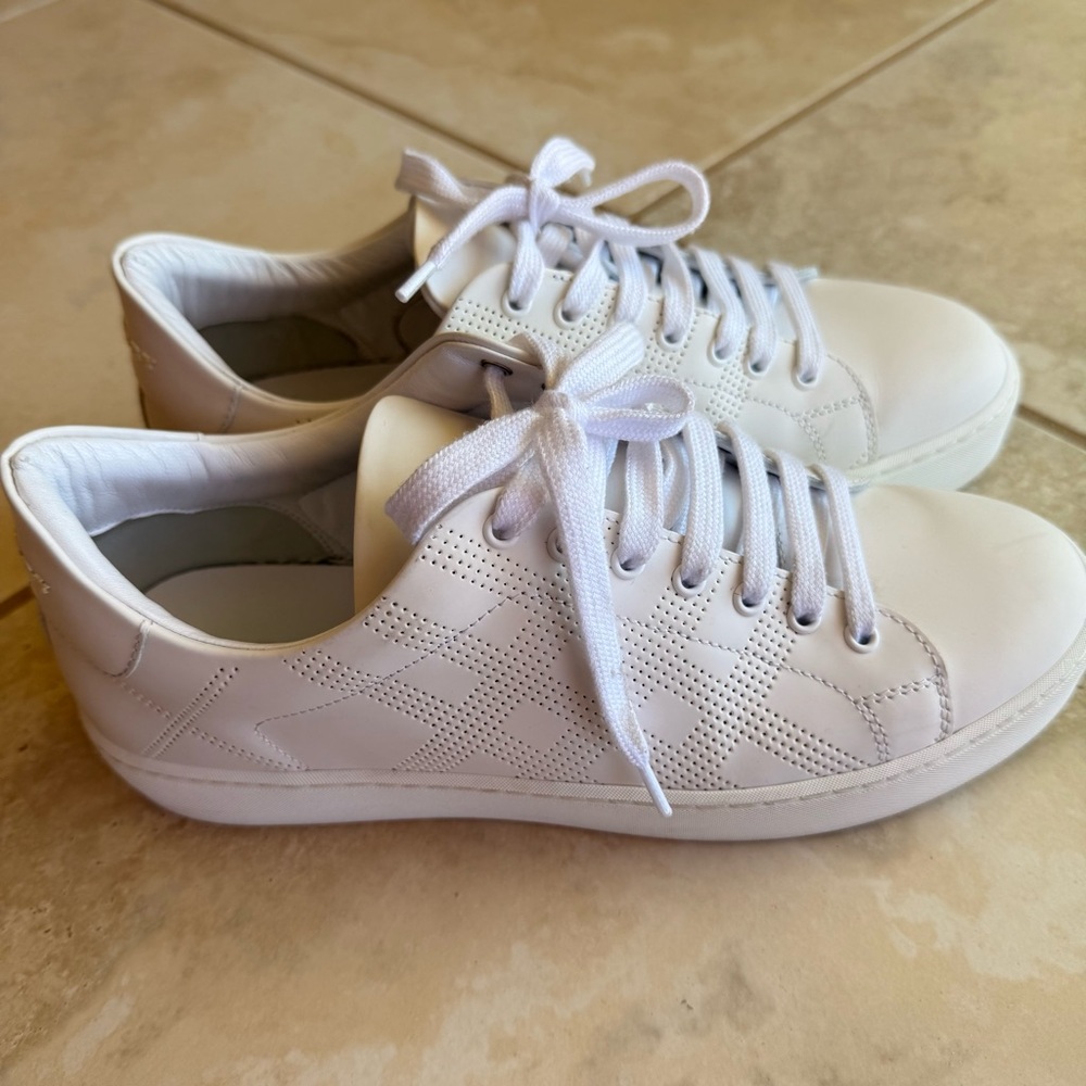 BURBERRY women's Westford leather sneakers